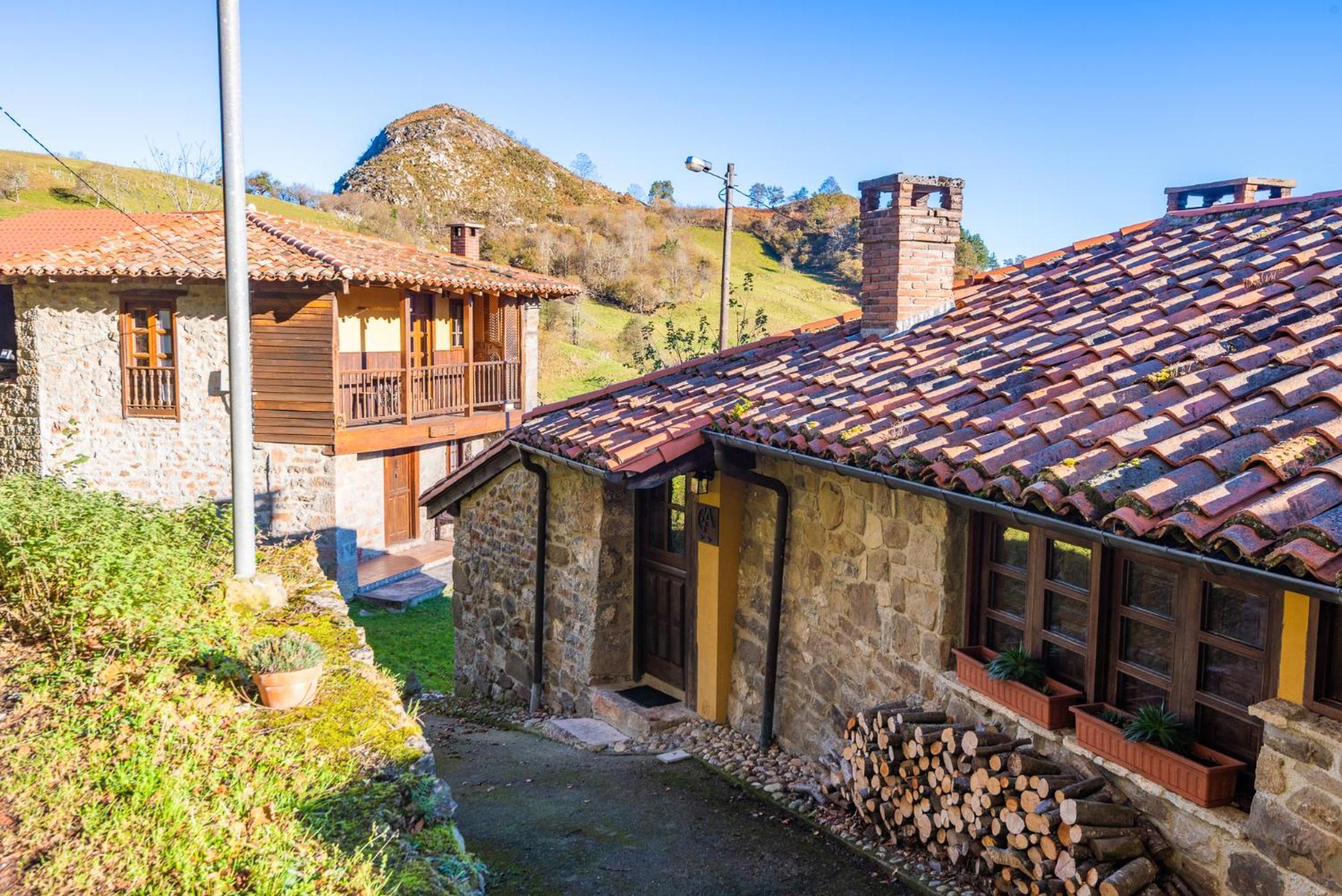 Pensjonat Casa De Ligueria Rozapanera Zewnętrze zdjęcie