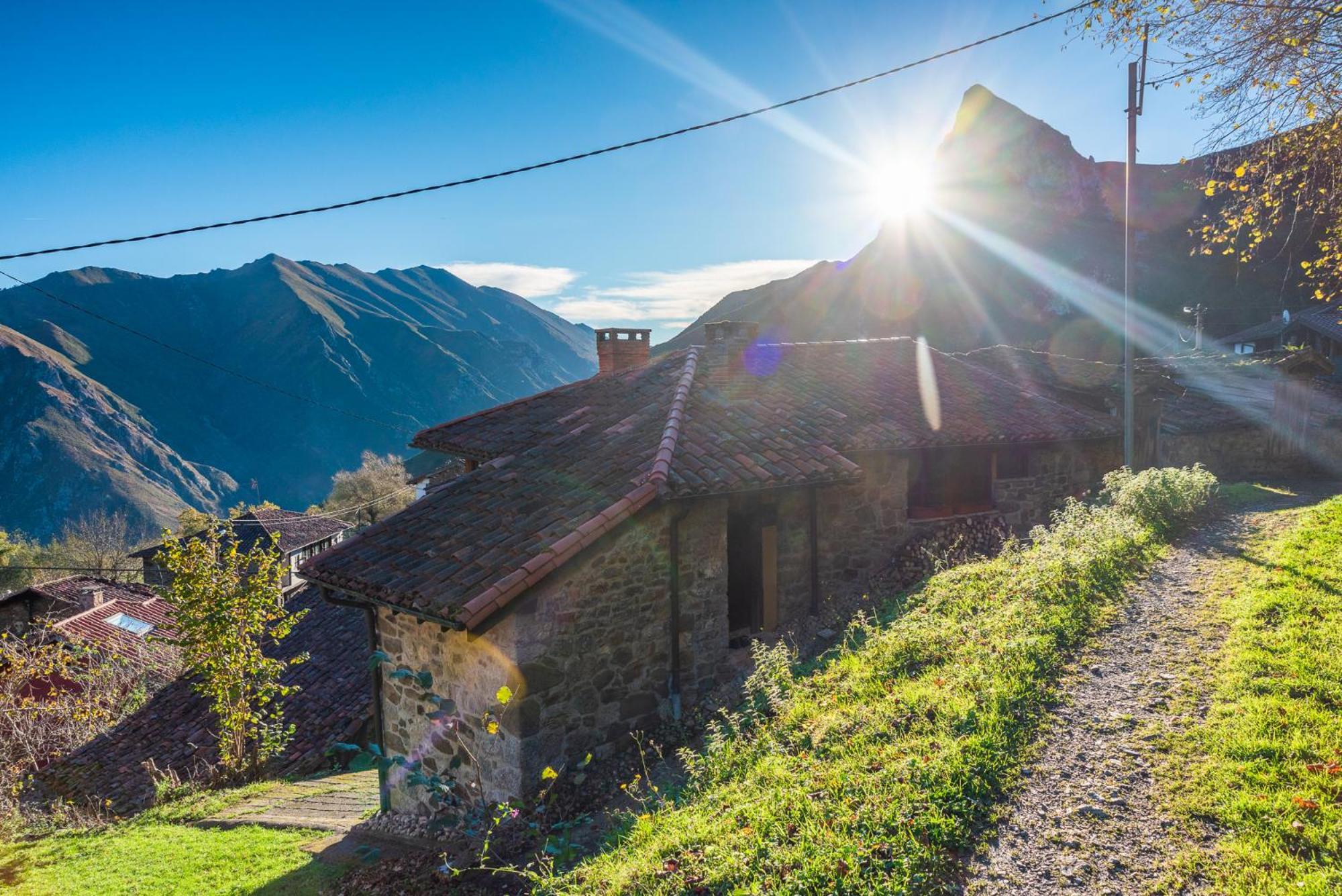 Pensjonat Casa De Ligueria Rozapanera Zewnętrze zdjęcie